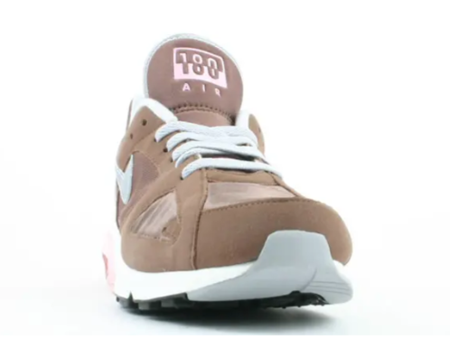 Air 180 'Nom De Guerre'